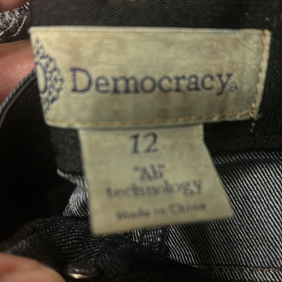 Democracy  #242 High Rise Itty Bitty Boot Indigo frayed hem Jean - Picture 7 of 9